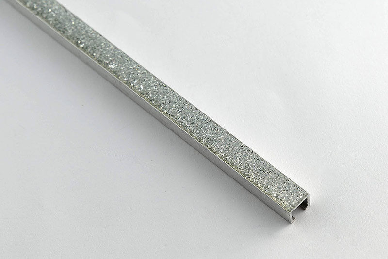 De de de uitdrijvingsvloer/tegels van de aluminiumlegering beëindigen de versieringen van lijnriemen
