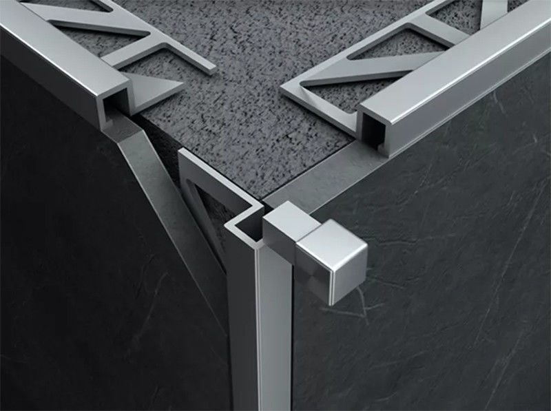 Van het aluminium-magnesium van de de Strokentegel Legeringsprofiel Right-Angle Sluitende de Randversiering