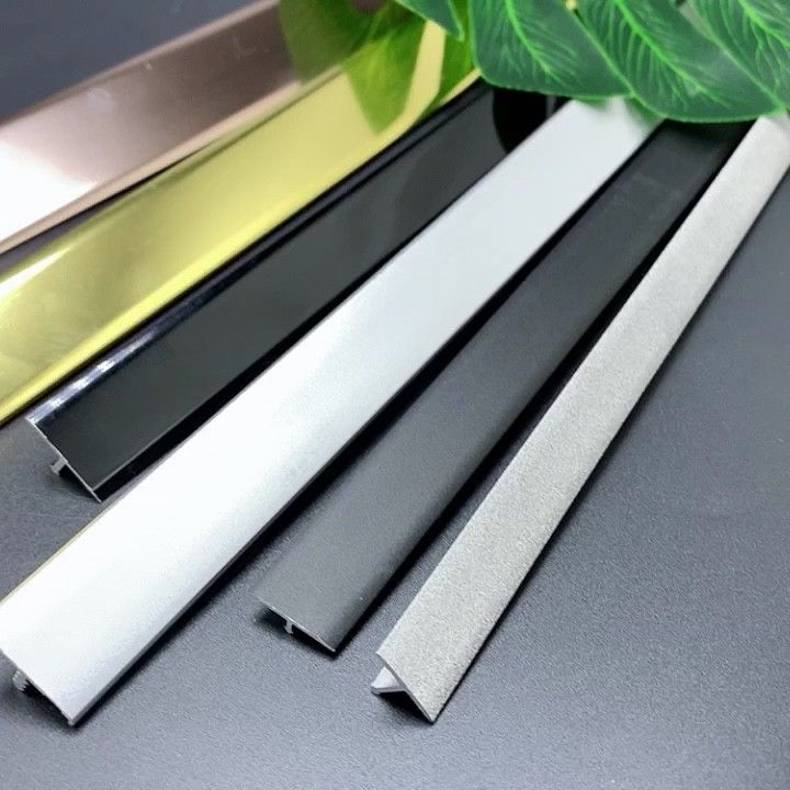 De Overgangsstrook van het elektroforesealuminium