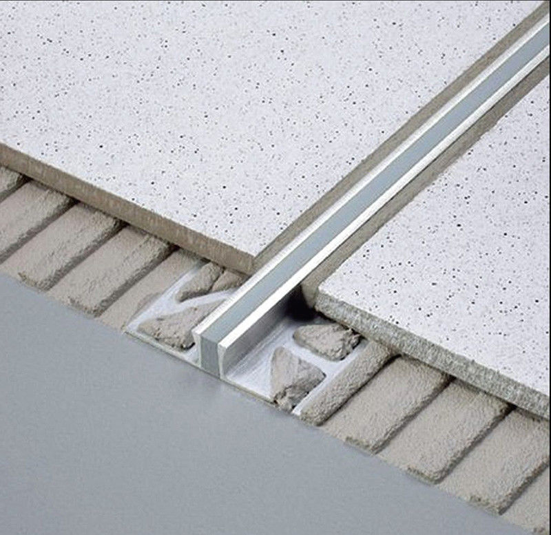 Van de de Bewegings het Gezamenlijke Houten Vloer en Tegel van de aluminiumlegering het Eindigen Sluiten