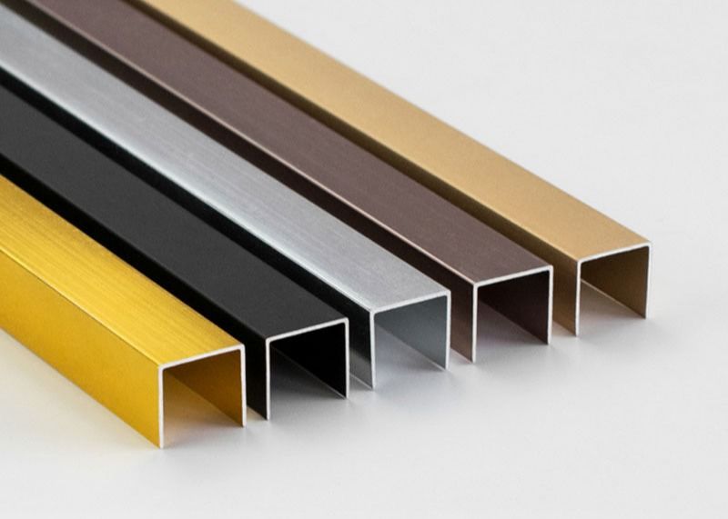 Het Profiel Zeer belangrijke Eigenschappen van de aluminiumuitdrijving en de Stroken van de de Randversiering van de Oppervlaktebehandelingskeramische tegel