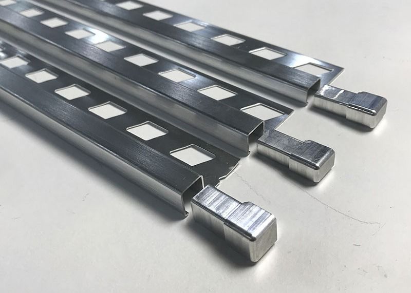 Het Profielaanpassing van de aluminiumuitdrijving voor van de de Randhoek van de Aluminiumtegel de Versieringsstroken