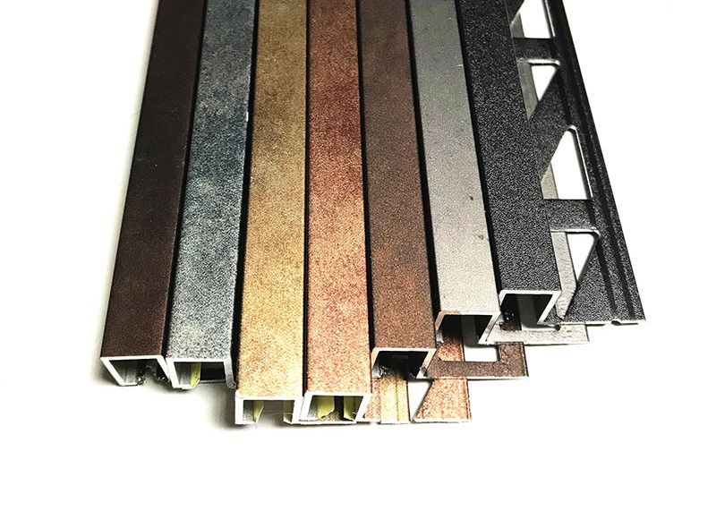 De Versieringsstroken van de aluminiumrand voor van het de Hoekaluminium van de Tegelrand de Uitdrijvingsprofiel