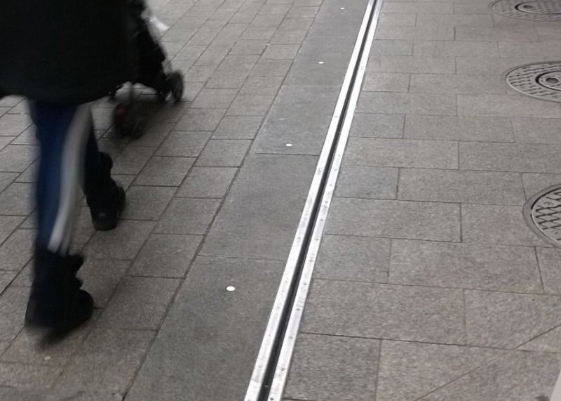 Van het de Strookmetaal van de aluminiumdekking van de de Uitbreidingsverbinding van de de Bewegings Gezamenlijke Bevloering de Tegelsovergang