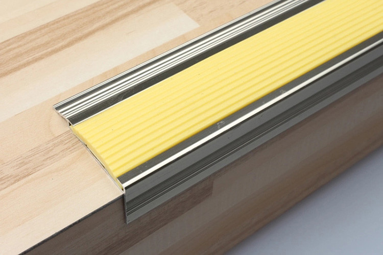 Huistrede die Antislip de Tegelversiering besnuffelen van het Strookaluminium